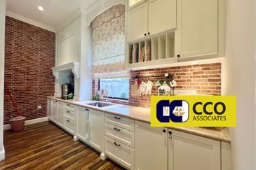 Panorama Lapangan Akasia @ Botani