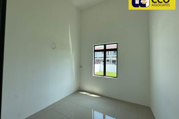 TAMAN PENGKALAN INDAH