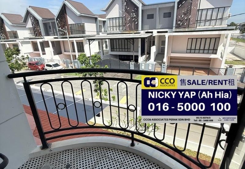 Panorama Lapangan Perdana