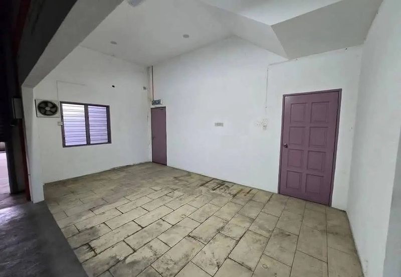 Pengkalan Station 18