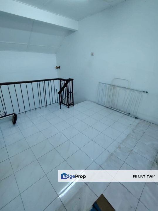 Menglembu 1.5storey 4rooms 238k for sale , Perak, Menglembu