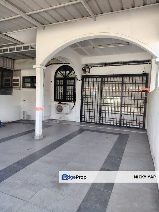 Menglembu 1.5storey 4rooms 238k for sale , Perak, Menglembu