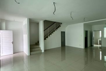 TAMAN PENGKALAN SETIA