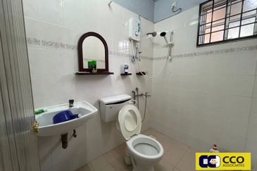 TAMAN SAUJANA, BATU GAJAH