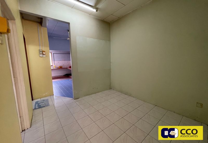 TAMAN SAUJANA, BATU GAJAH