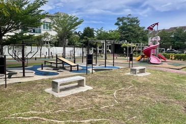 Dorset Place @ Taman Lapangan Setia