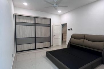 TAMAN MERU DESA PARK