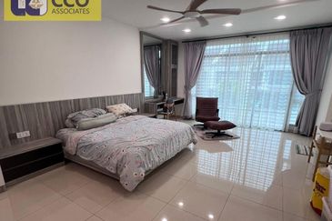 TAMAN MERU DESA PARK