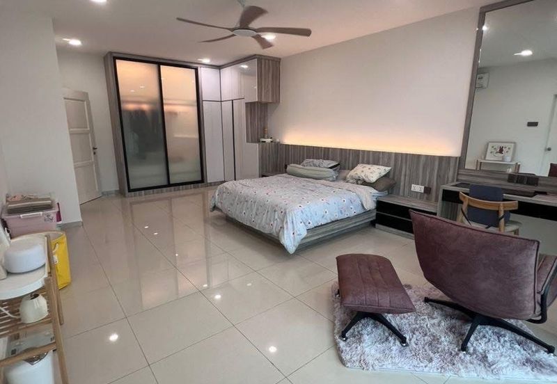 TAMAN MERU DESA PARK