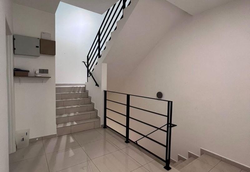 TAMAN MERU DESA PARK