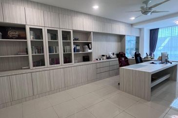 TAMAN MERU DESA PARK