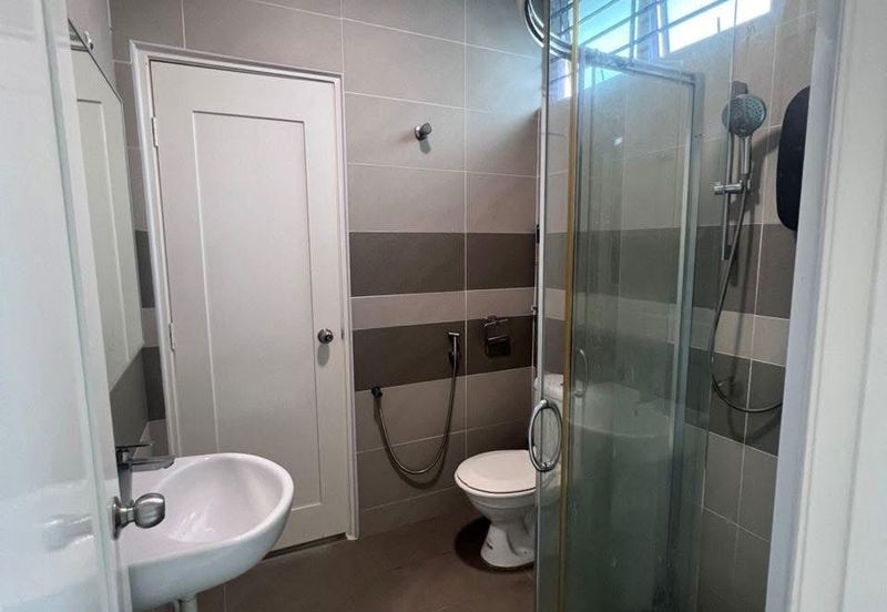 TAMAN MERU DESA PARK