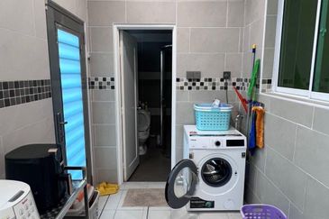 TAMAN MERU DESA PARK