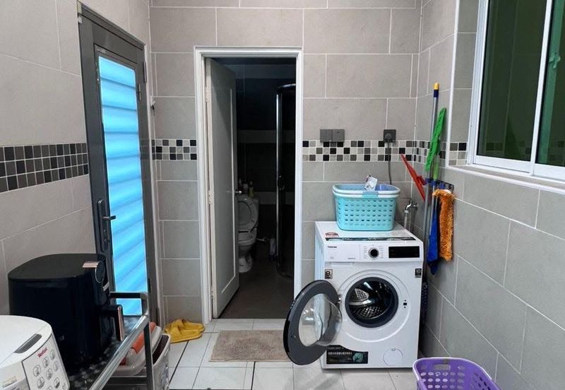 TAMAN MERU DESA PARK