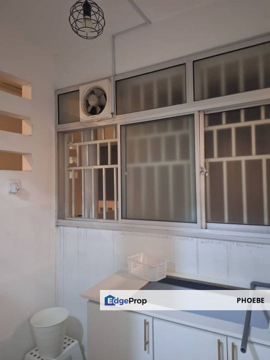 De Palma Apartment Setia Alam Corner Lot Partially Furnished Unit for Sale , Selangor, Setia Alam/Alam Nusantara