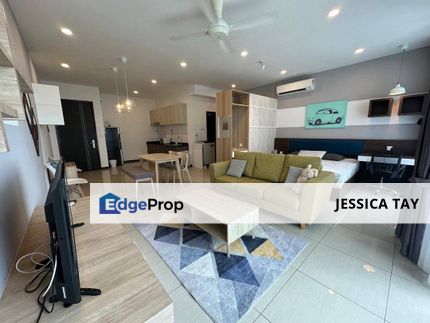 Fully Furnished height floor renovated, Johor, Johor Bahru