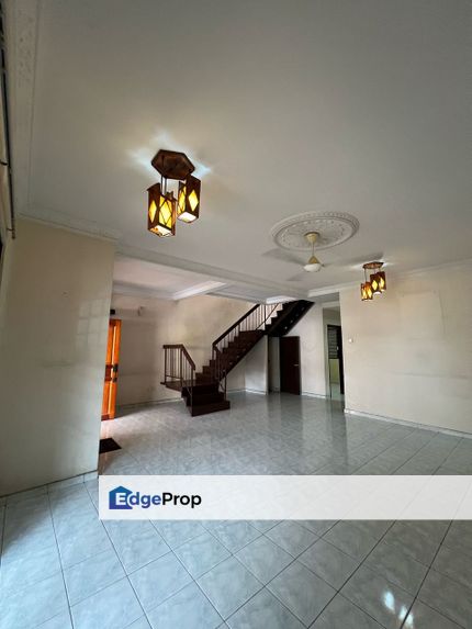 Renovated 22x70 Teres 2 Tingkat Taman Lestari Putra, Seri Kembangan, Selangor, Seri Kembangan