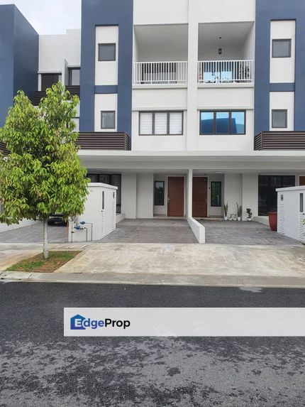 Basic Upper Unit Ayden Townhouse, Kota Warisan, Sepang, Selangor, Sepang