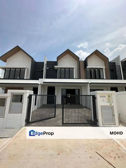 Freehold Gated Guarded Teres 2 Tingkat Serenia Aiora 1 Dengkil, Selangor, Dengkil