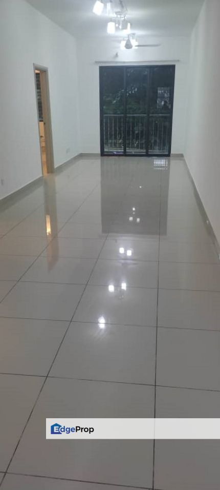 1045 Sqft 2 Parking Sutera Pines Condominium, Kajang , Selangor, Bandar Sungai Long
