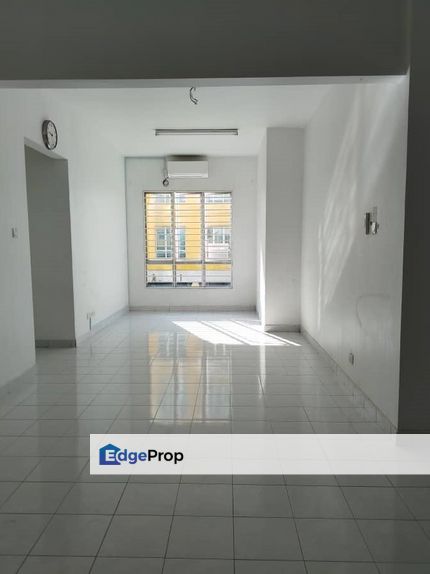 1165 Sqft Level 1 Booking RM1000 162 Residency Selayang, Selangor, Selayang