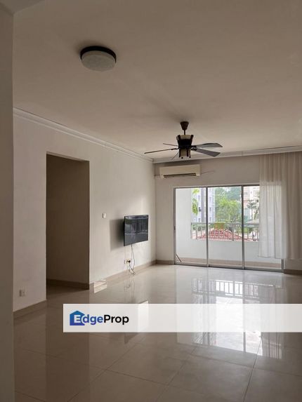 Level 2 Pool View SuriaMas Condominium, Bandar Sunway, Selangor, Bandar Sunway
