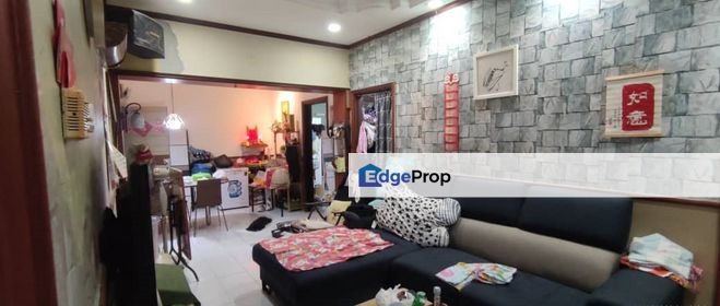 Non Bumi Ground Floor Apartment Putra Indah, Seri Kembangan, Selangor, Seri Kembangan