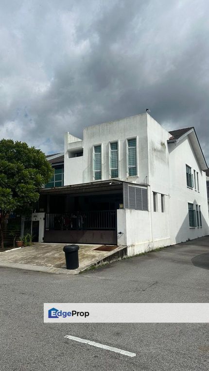 Freehold Renovated End Lot Teres 2 Tingkat Taman Bangi Avenue, Selangor, Bangi