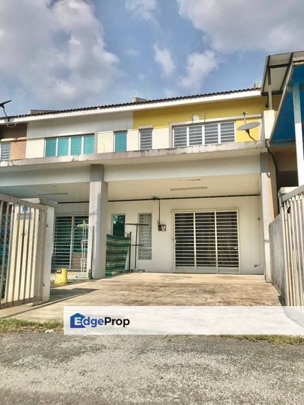 Jalan Kaki Surau Teres 2 Tingkat Semenyih Parklands, Selangor, Semenyih