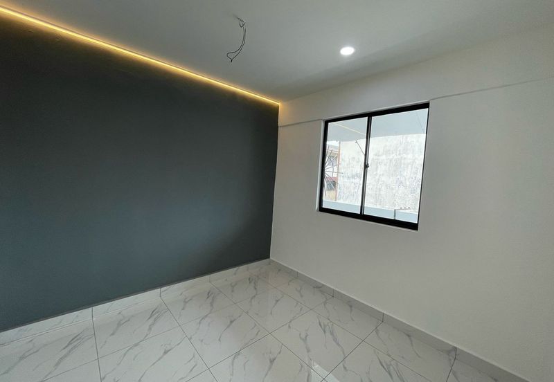 Flat Taman Ungku Tun Aminah