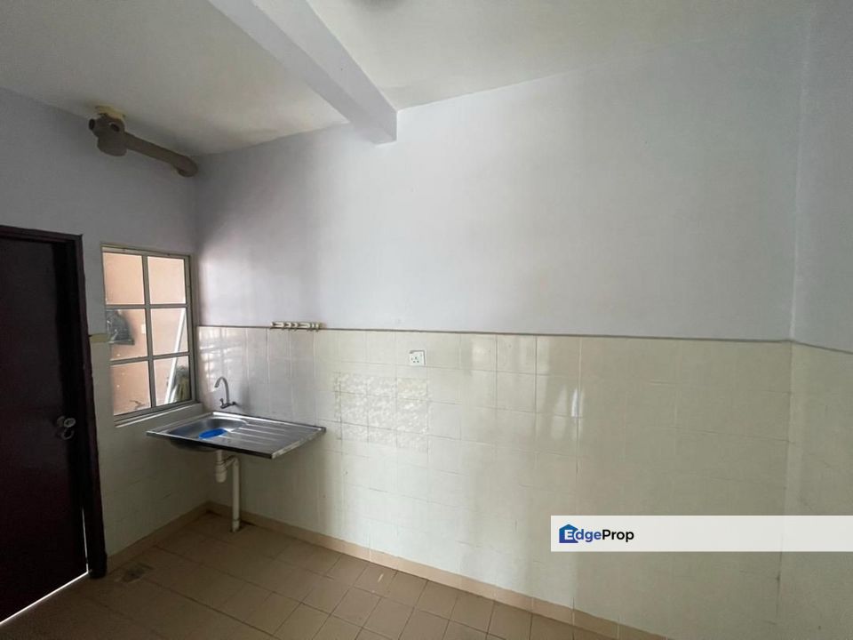 3 bedrooms unit in Impian Senibong, Permas Jaya for sale , Johor, Permas Jaya/Senibong