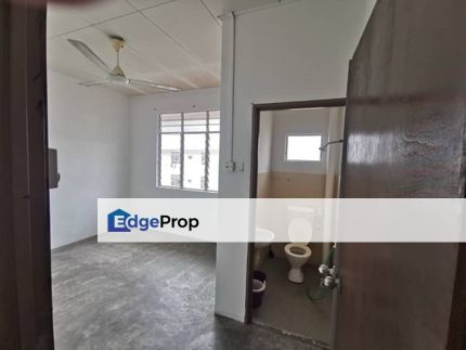 Flat in Taman Ehsan Jaya for sale , Johor, Johor Bahru