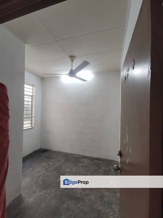 Flat in Taman Ehsan Jaya for sale , Johor, Johor Bahru