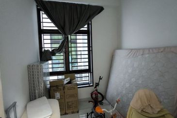 D'Summit Residences @ Kempas Utama