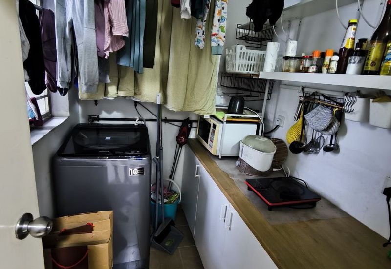 D'Summit Residences @ Kempas Utama