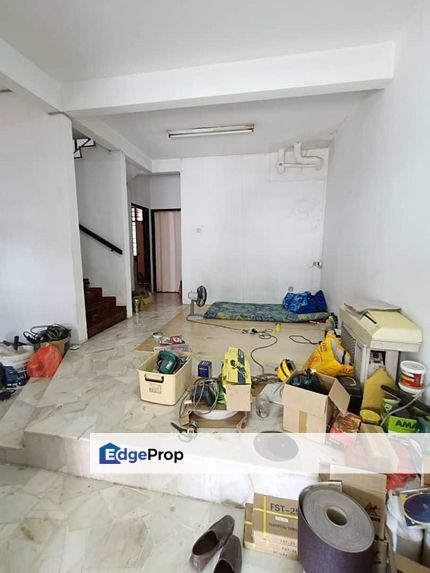 1.5 storey terrace house in Taman Ungku Tun Aminah for sale , Johor, Skudai