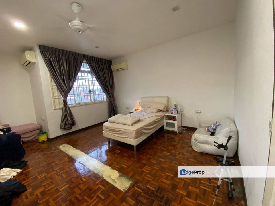 Double storey terrace house in Taman Melawati for rent , Johor, Skudai