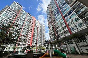 Dedaun Hijau (Greenfield Regency)