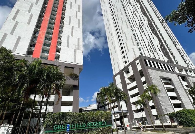 Dedaun Hijau (Greenfield Regency)