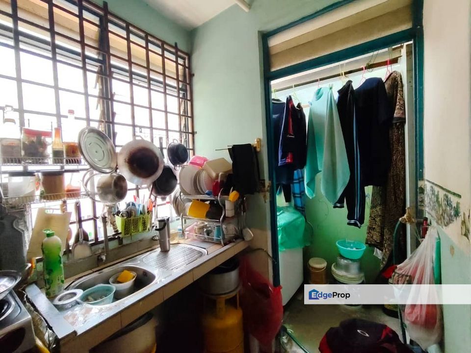 Flat in Taman Daya for sale , Johor, Johor Bahru