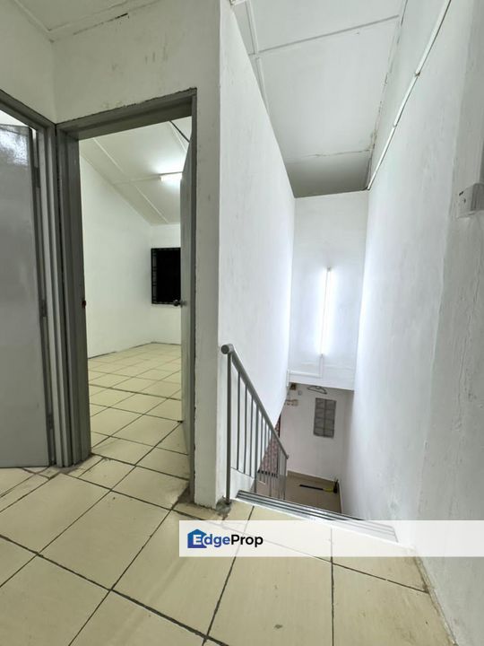 Double storey low cost house in Taman Bukit Tiram for sale , Johor, Ulu Tiram