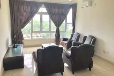 Golden Sands Seaview Residence