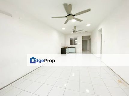 3 bedrooms unit in Scott towers for sale , Johor, Johor Bahru
