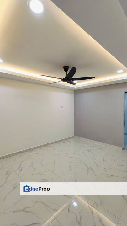 Double storey low cost terrace house in Taman Rinting for sale , Johor, Masai