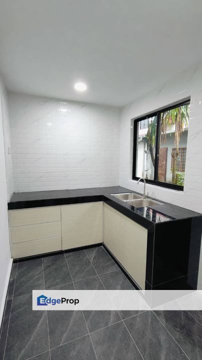 Double storey low cost terrace house in Taman Rinting for sale , Johor, Masai