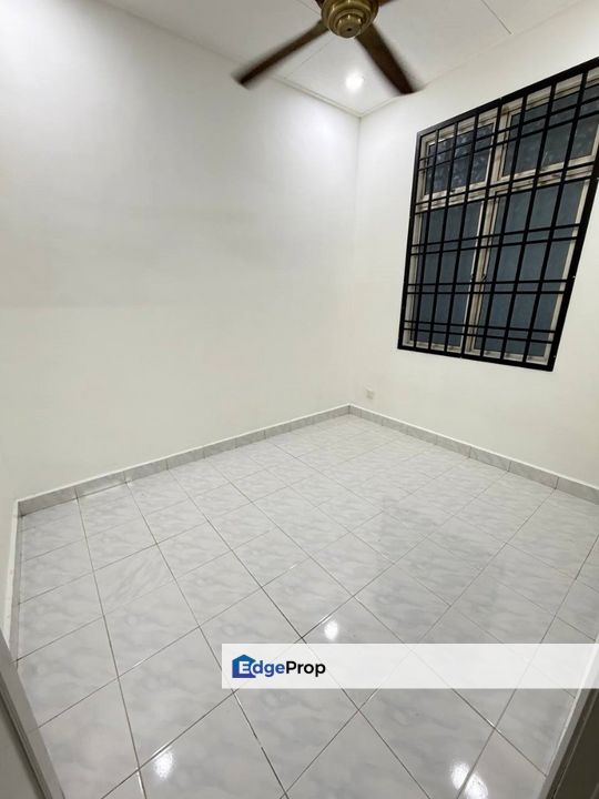 Single storey terrace house in Bandar Uda Utama for sale , Johor, Skudai