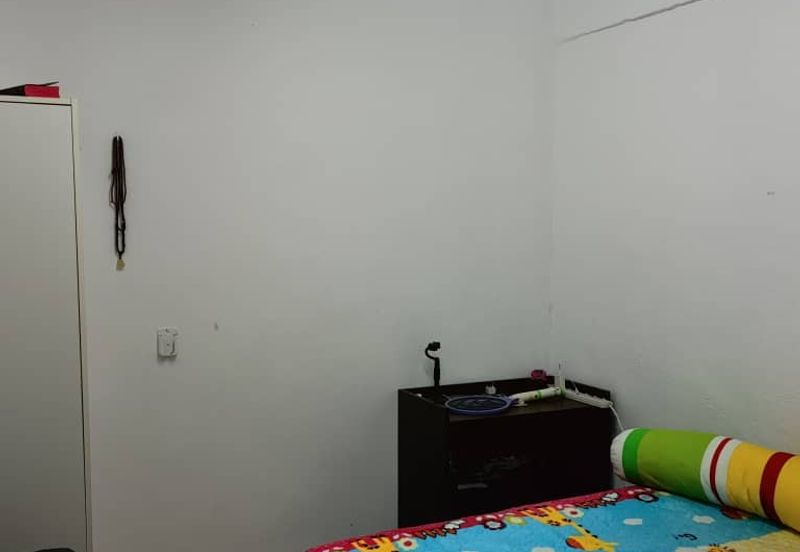 Flat Taman Ungku Tun Aminah