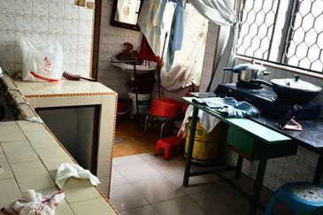 Flat Taman Ungku Tun Aminah