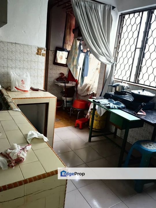 Flat in Taman Ungku Tun Aminah for sale , Johor, Johor Bahru