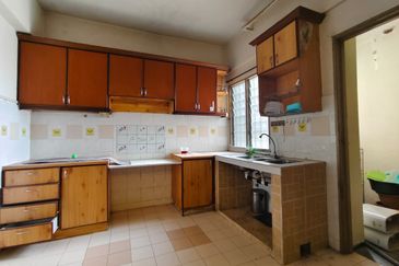 Sri Impian Apartment, Larkin Perdana